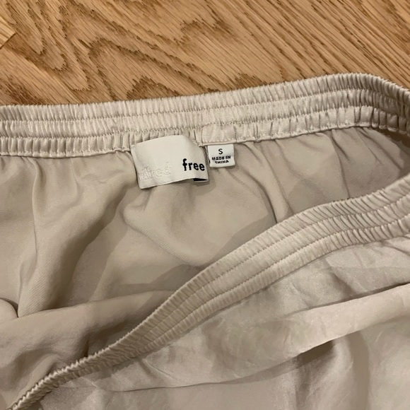 Aritzia Silk Midi Skirt 🥐 - Picture 5 of 6